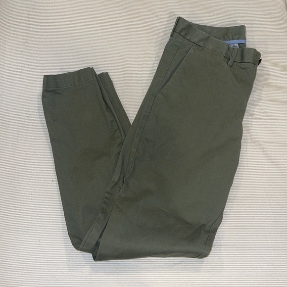 GAP Other - Men’s twill Skinny Chino Pants (army green)